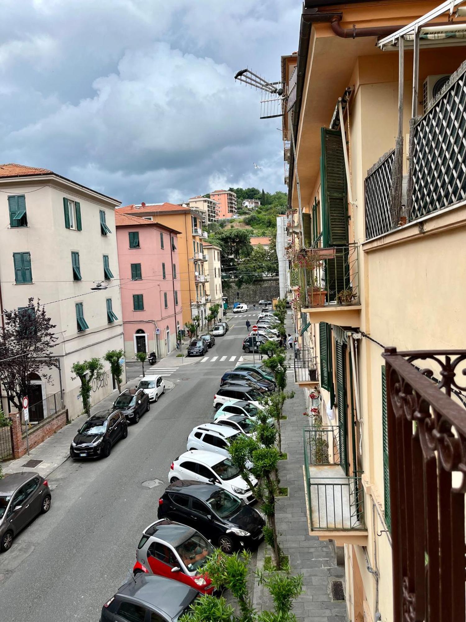 Ca Nell'Umbertino - A 150 Mt Dalla Stazione La Spezia Exteriör bild